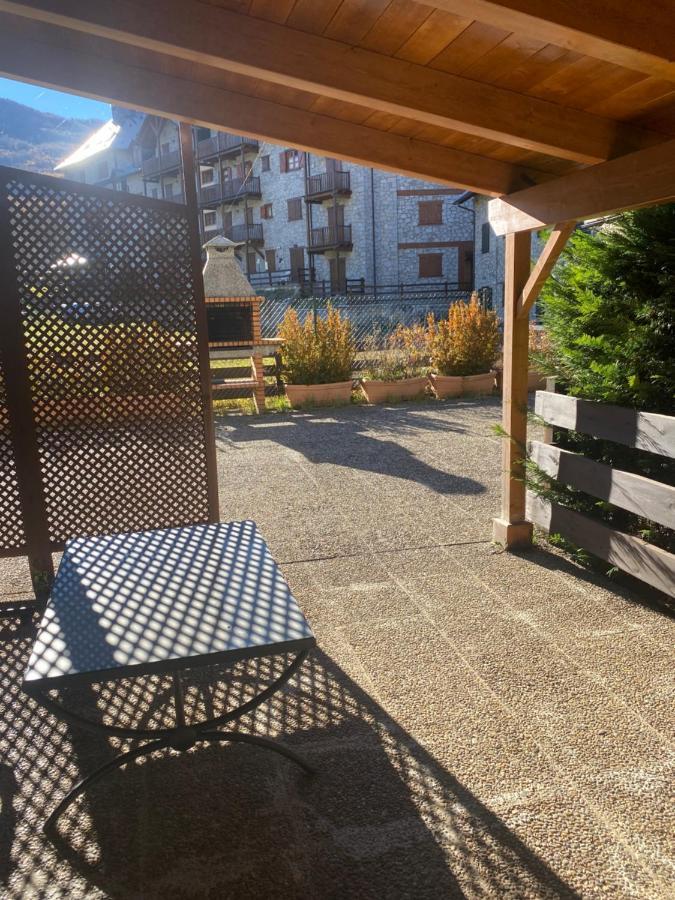 Apartamento Check-In Casas Cumbre De Benasque Eriste Exterior foto