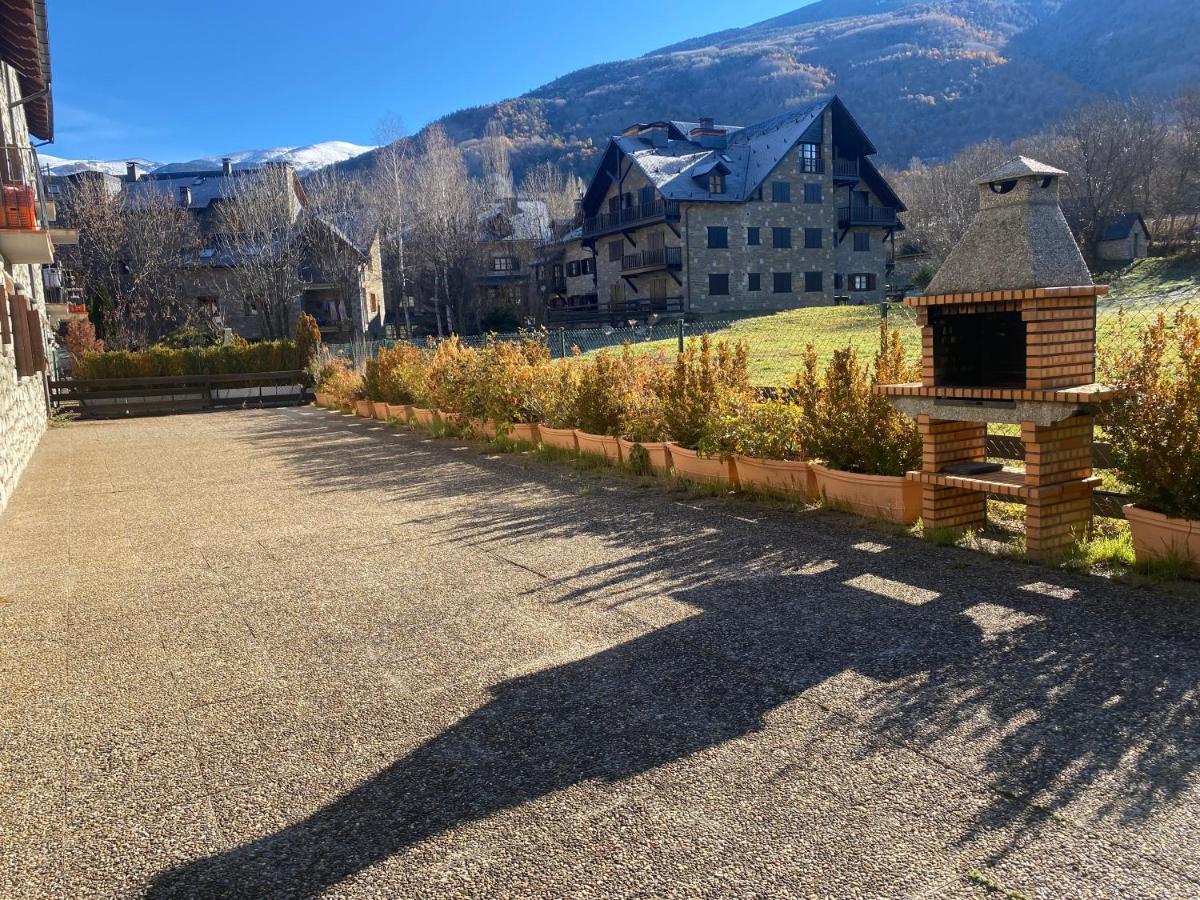 Apartamento Check-In Casas Cumbre De Benasque Eriste Exterior foto